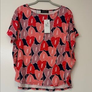BNWT. Fighting Eel Top Momo Retro Anthurium